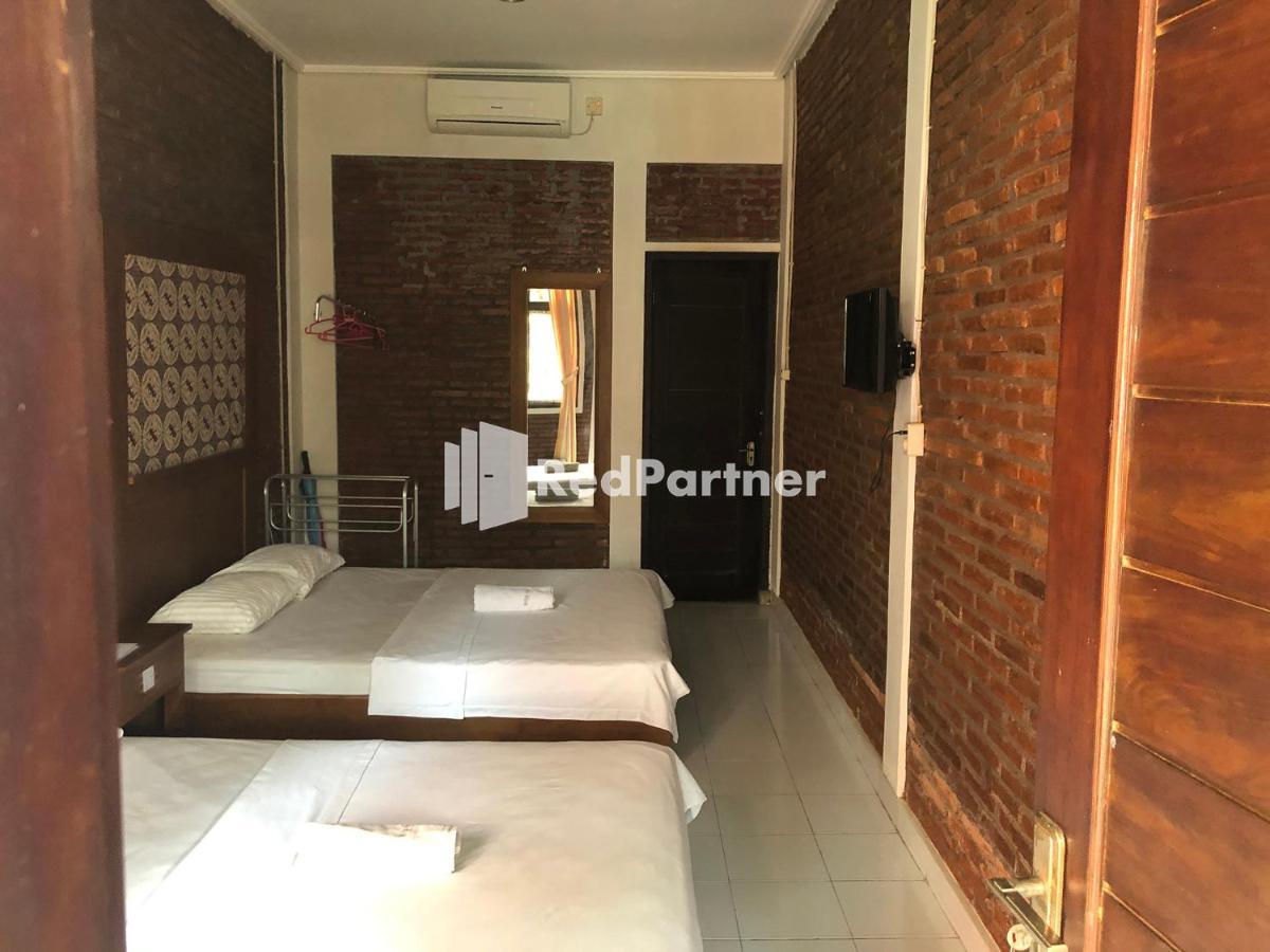 Rifka Annisa Guesthouse Syariah Redpartner Yogyakarta Kültér fotó