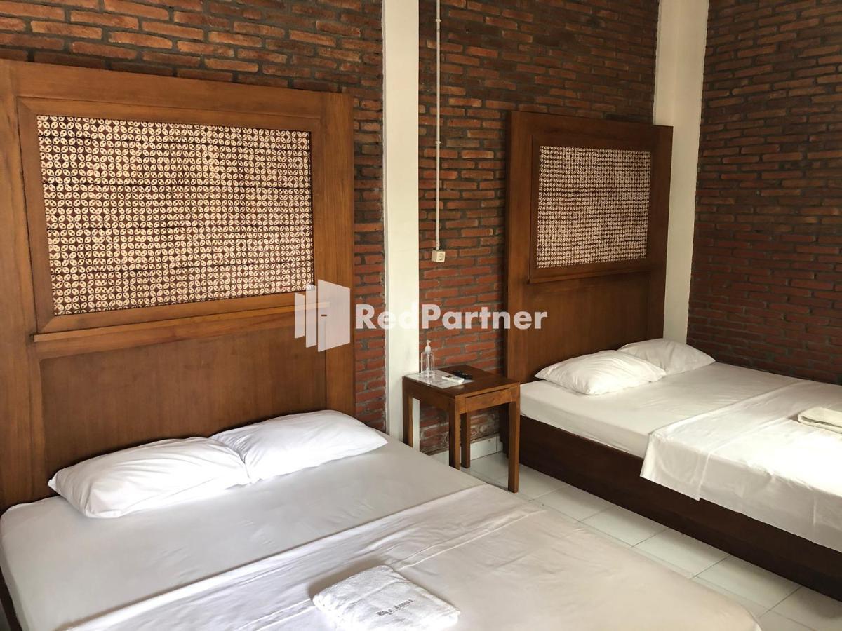 Rifka Annisa Guesthouse Syariah Redpartner Yogyakarta Kültér fotó