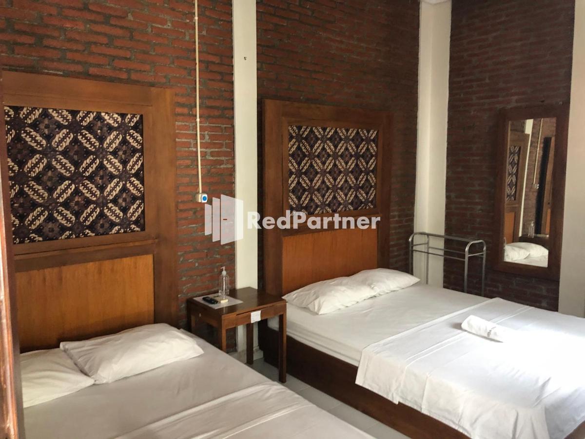 Rifka Annisa Guesthouse Syariah Redpartner Yogyakarta Kültér fotó